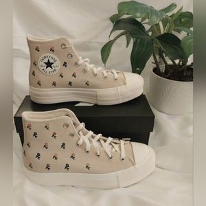 Women's 8.5 Converse Chuck Taylor All Star
